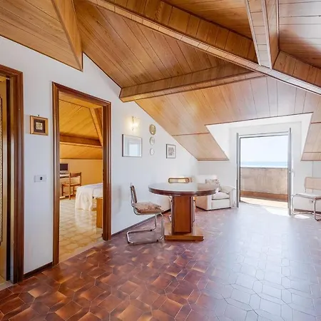 Seaview Apartment Vallecrosia