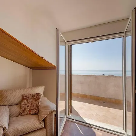 Seaview * Vallecrosia